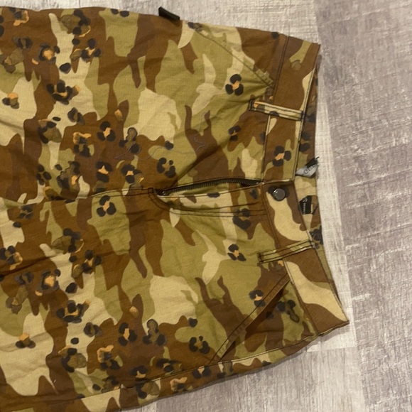 Pants - Picture 2 of 4